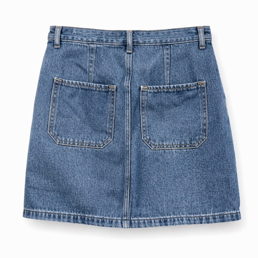 ✨ Hollister Ultra High-Rise Denim Mini Skirt ✨
Size 3 - Picture 4 of 4